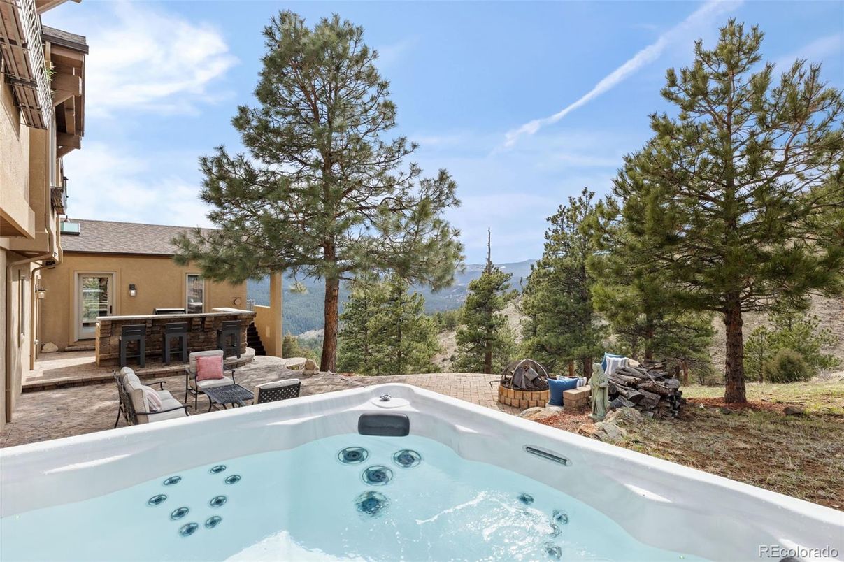 Exterior, Hot Tub