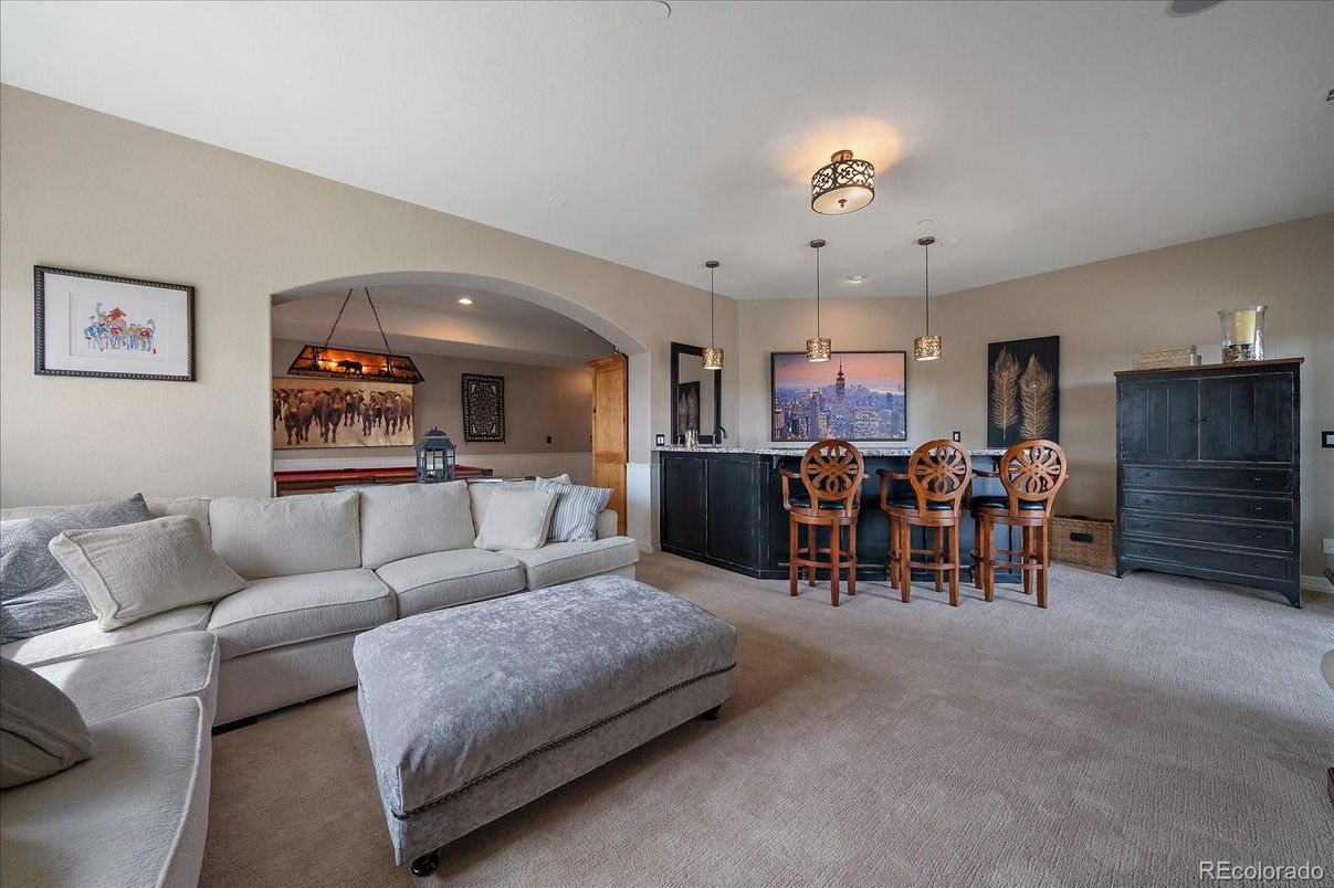 Interior, Living room, Pendant Lights, Recessed Lighting