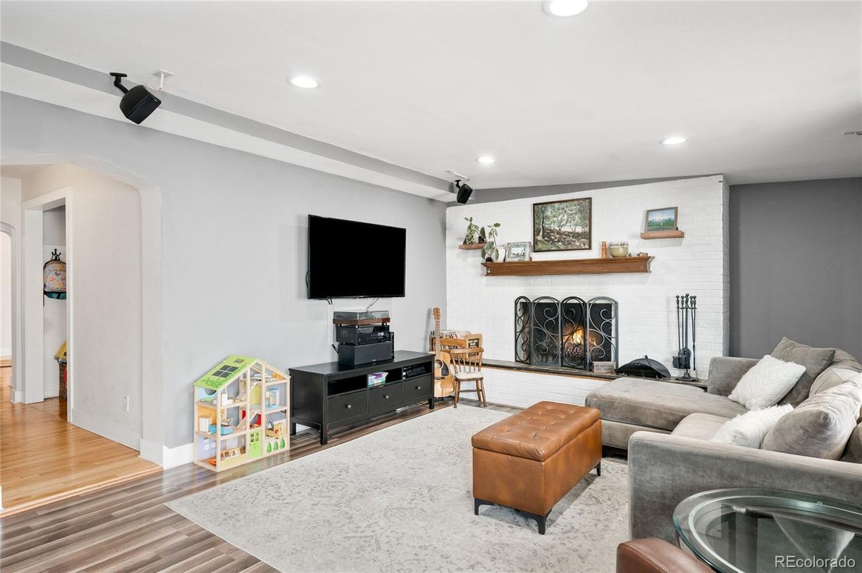 Fireplace, Interior, Living room, Recessed Lighting, Wood Texture Flooring