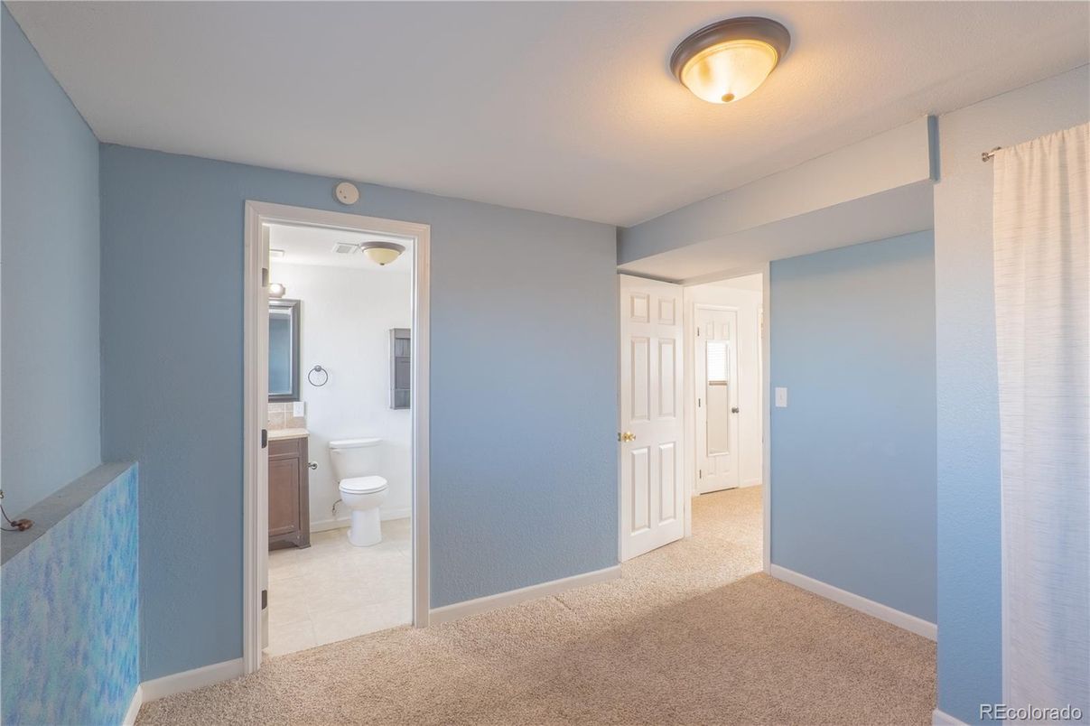 Bathroom, Empty room, Interior