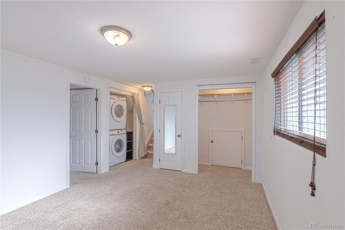 Empty room, Interior, Utility Closets, Washer