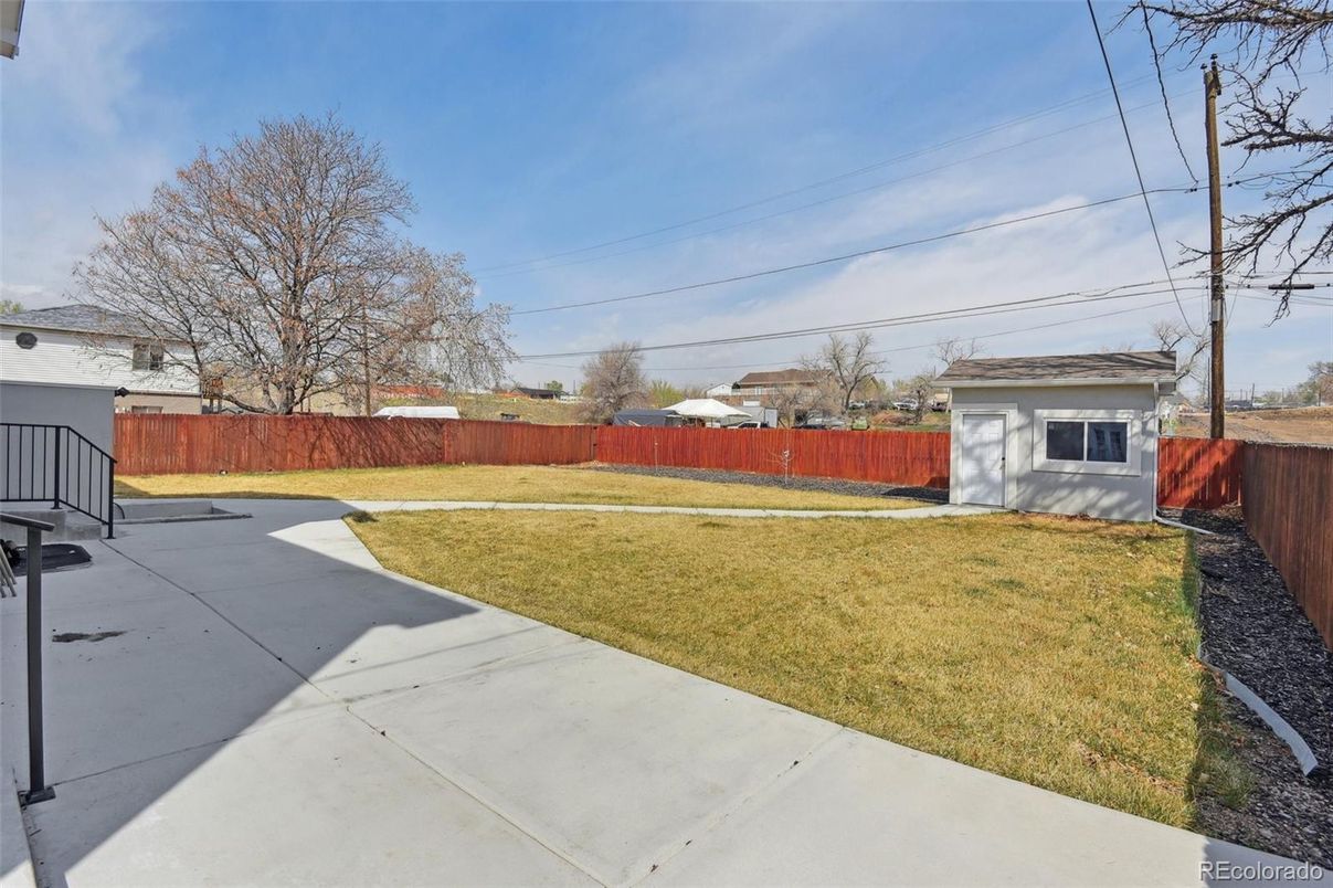 Backyard, Exterior
