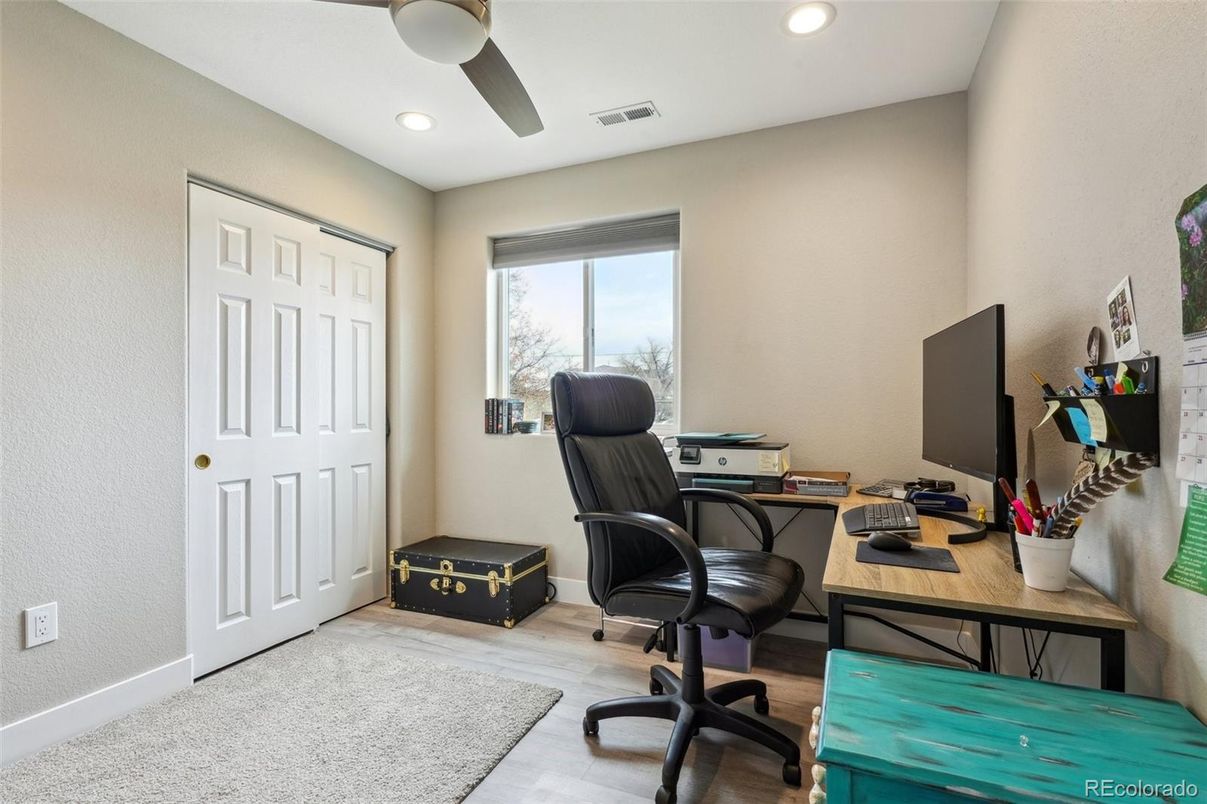 Home Office, Interior, Recessed Lighting, Wood Texture Flooring