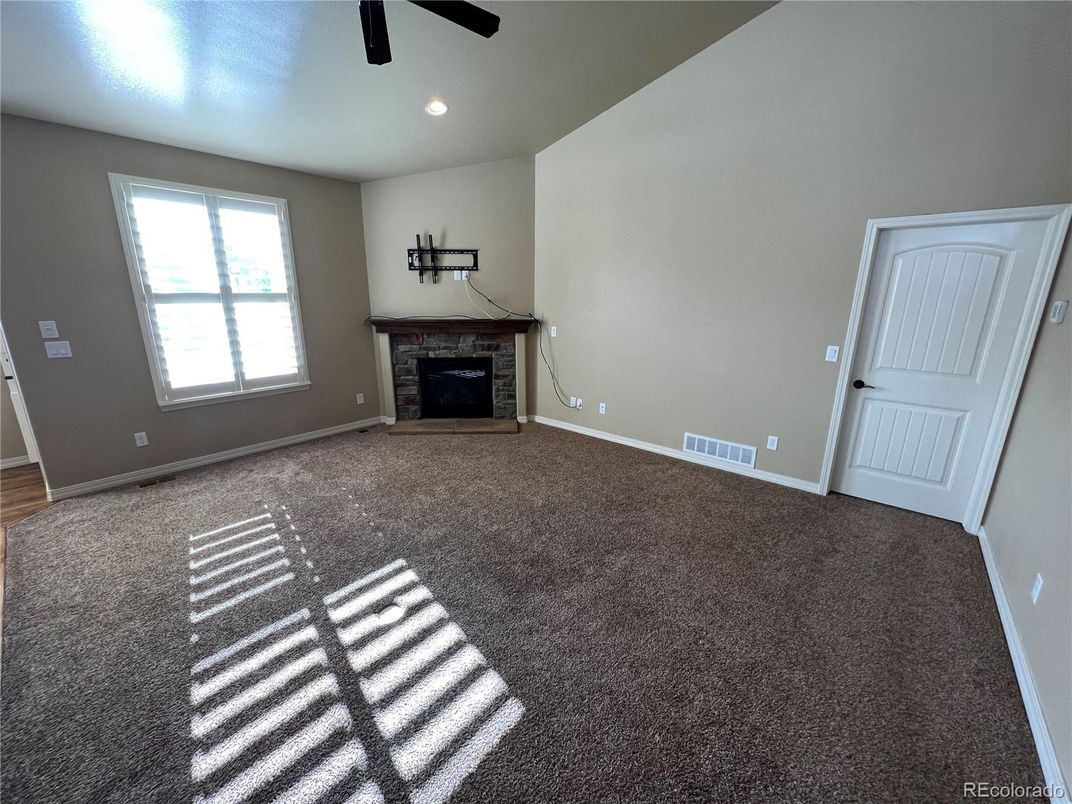 Empty room, Fireplace, Interior, Recessed Lighting