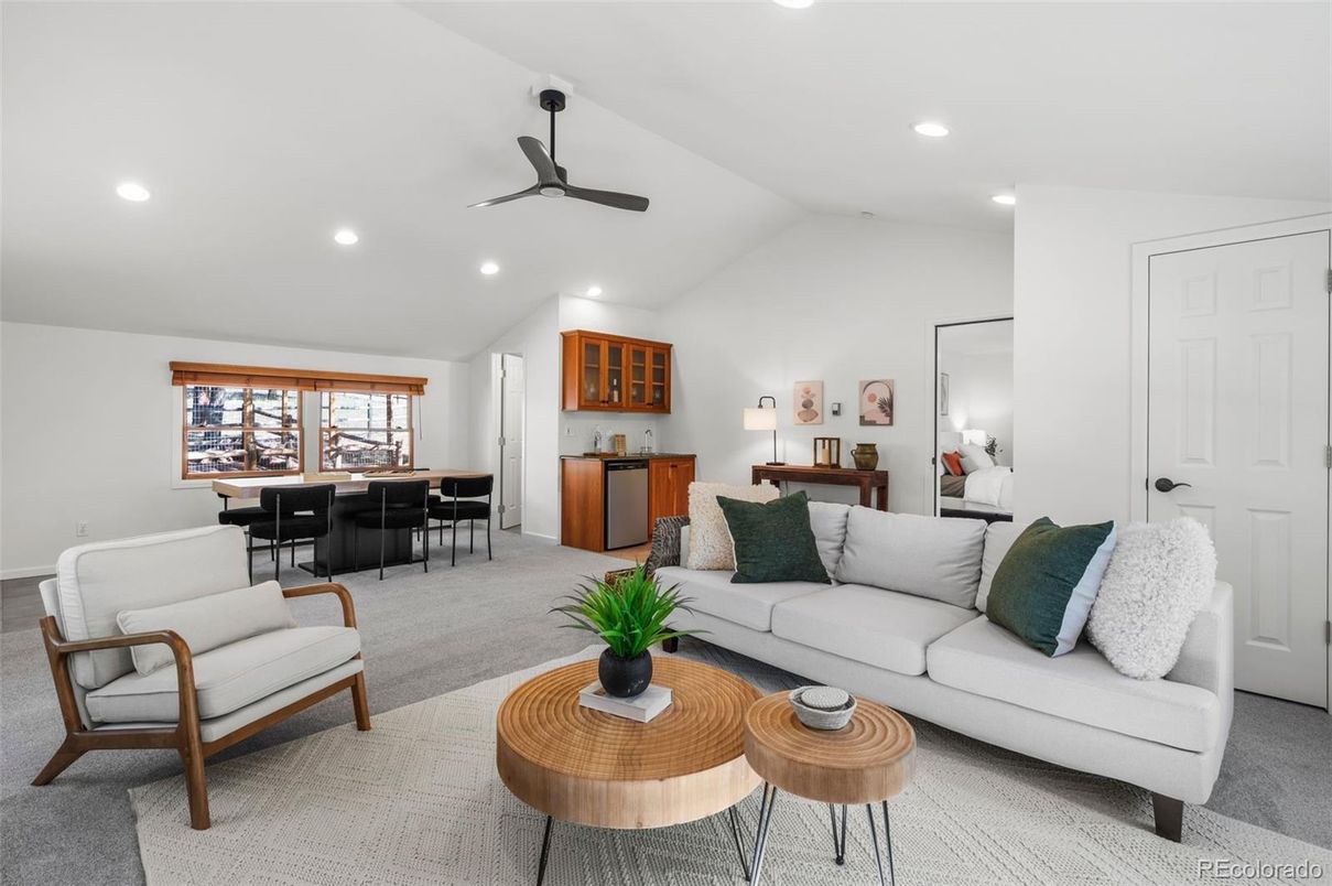 Dining room, Interior, Living room, Recessed Lighting