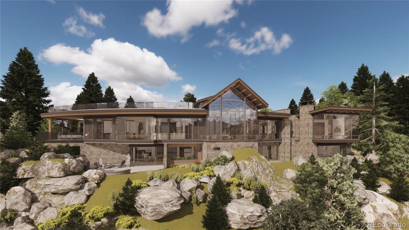 Exterior, Facade, Log Home