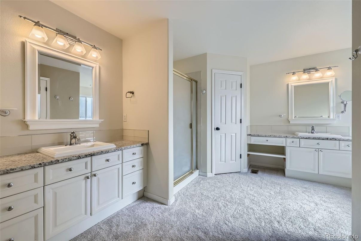 Bathroom, Dual Sink Vanities, Interior
