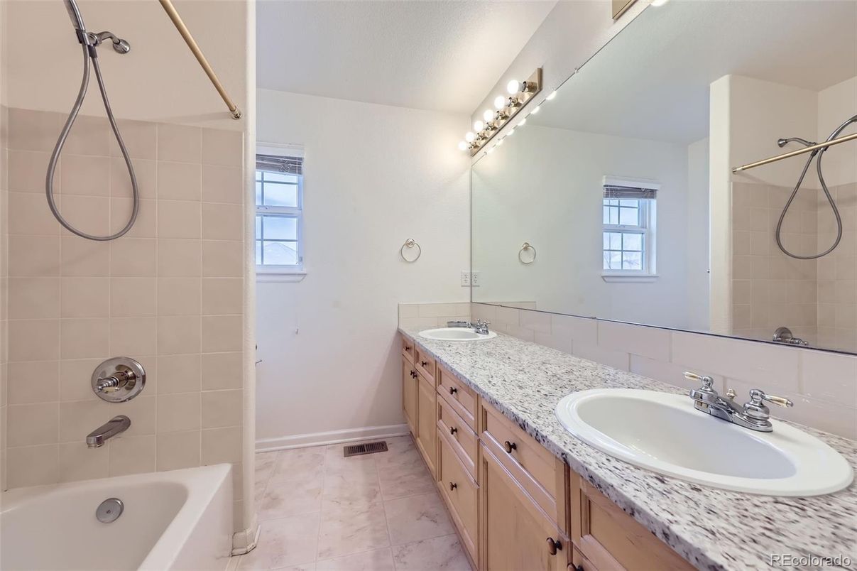 Bathroom, Dual Sink Vanities, Interior
