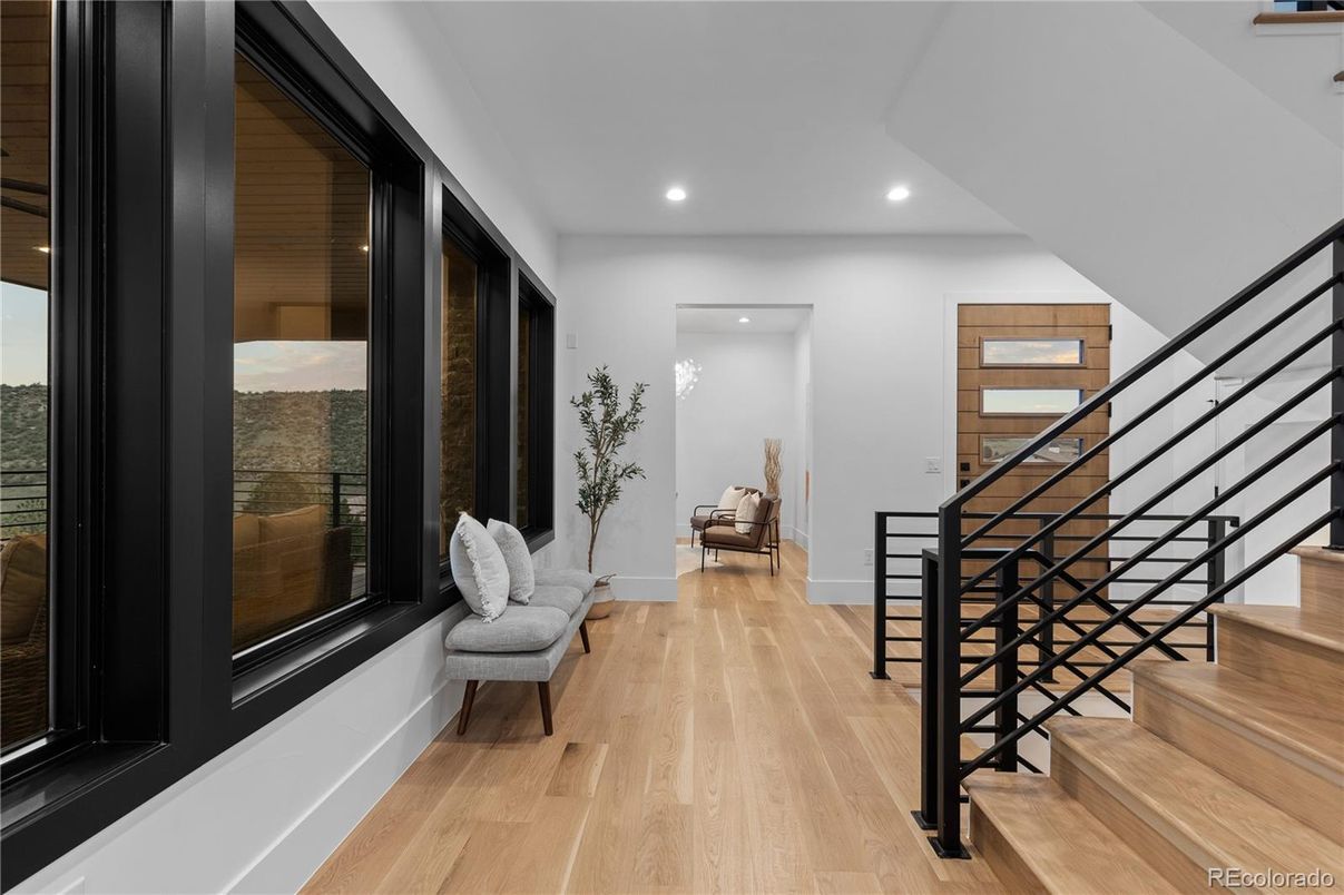 Interior, Recessed Lighting, Wood Texture Flooring