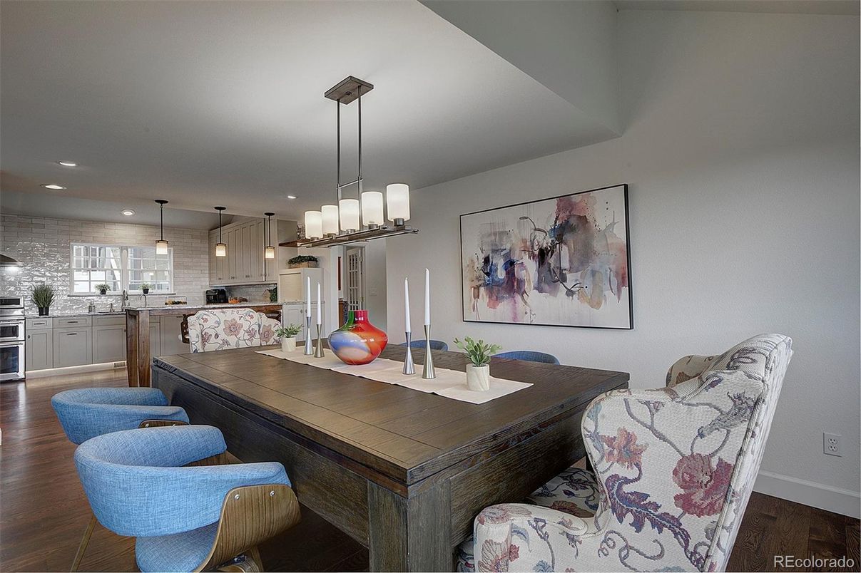 Dining room, Interior, Kitchen, Pendant Lights, Recessed Lighting, Wood Texture Flooring
