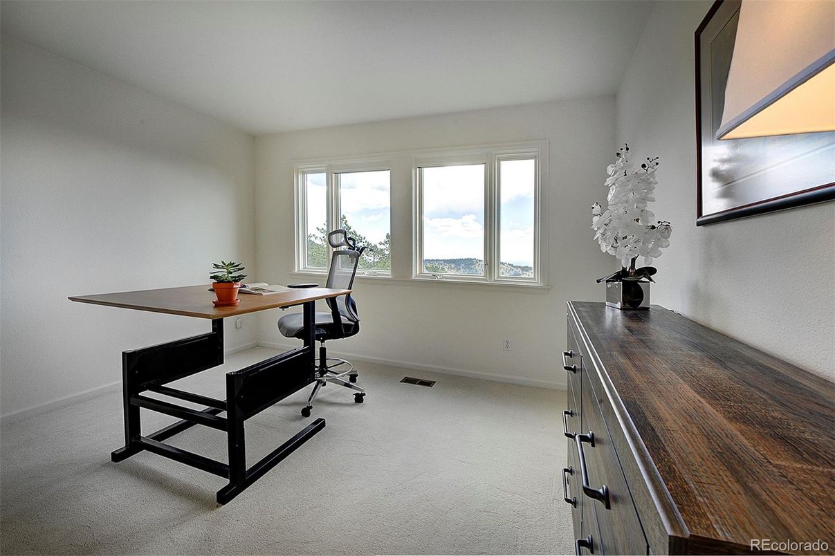 Home Office, Interior