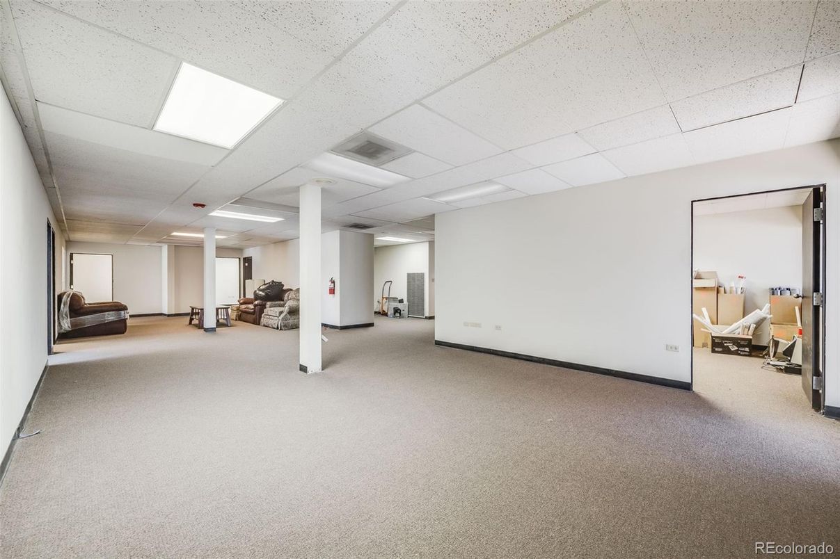 Fitness Equipment, Interior, Recessed Lighting