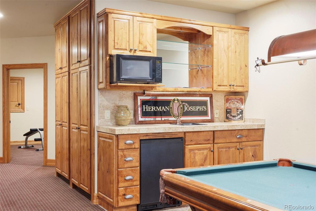Billiard Table, Game Room, Interior, Recessed Lighting