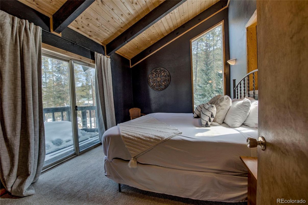 Bedroom, Interior, Wooden Beams, Wooden Ceilings