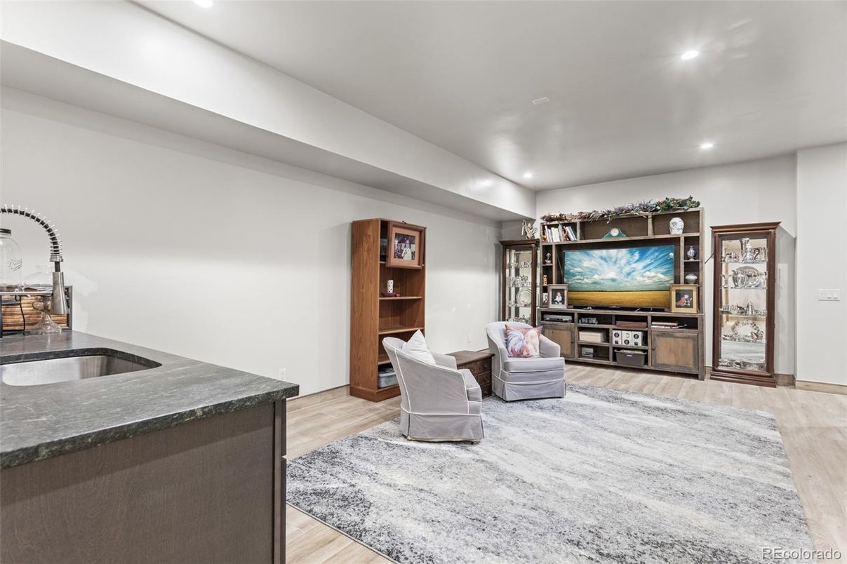 Interior, Living room, Recessed Lighting, Wood Texture Flooring