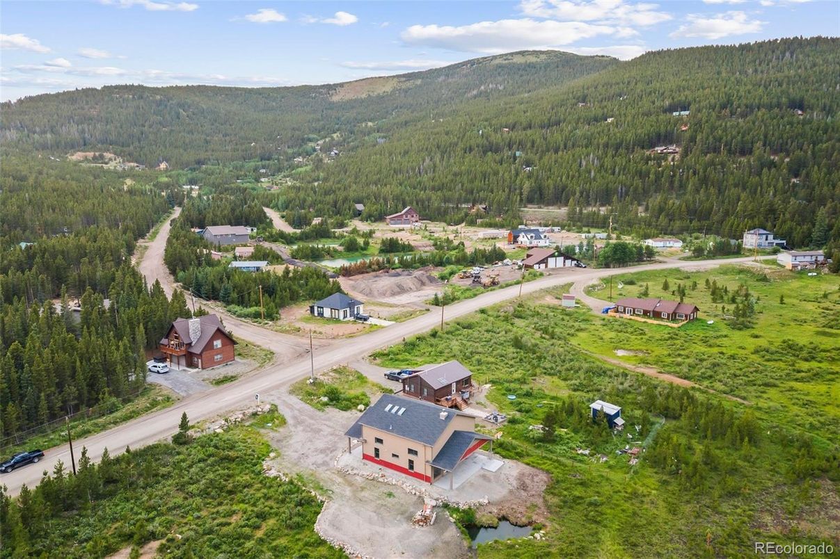 Exterior, Drone