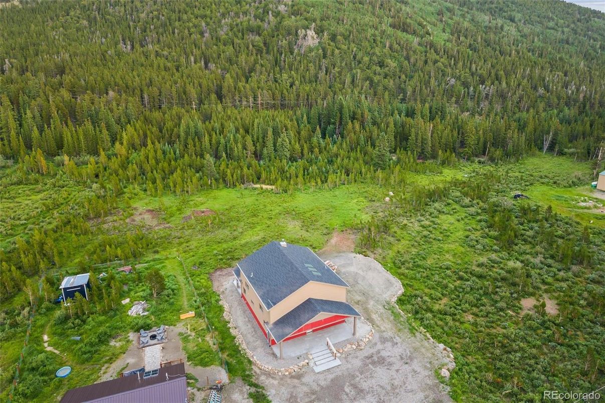 Exterior, Drone