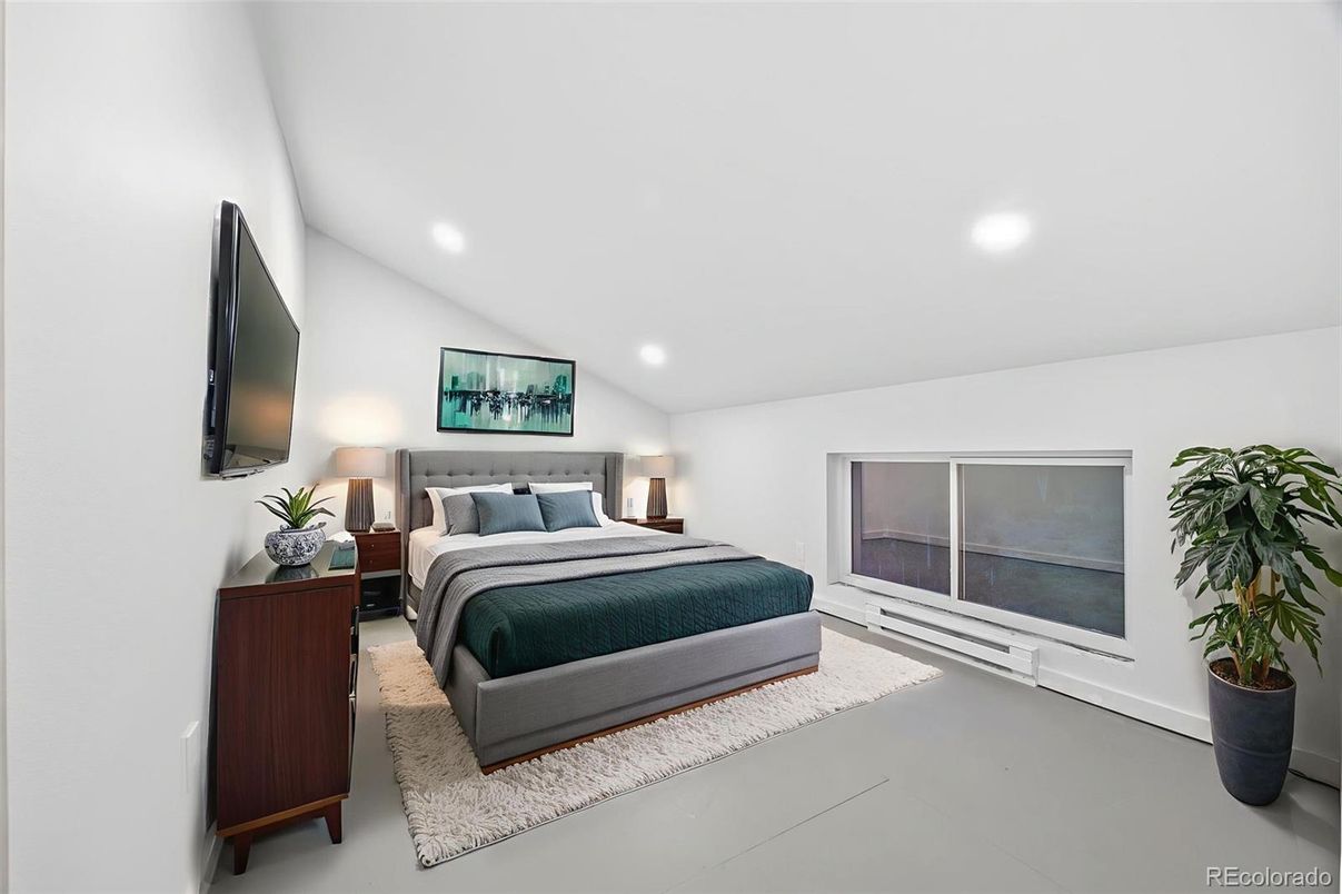 Bedroom, Interior, Recessed Lighting