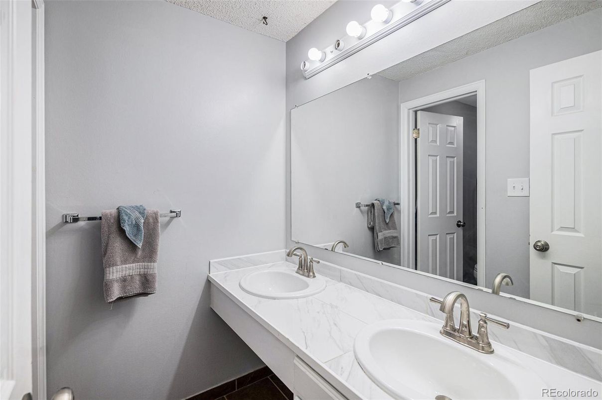 Bathroom, Dual Sink Vanities, Interior