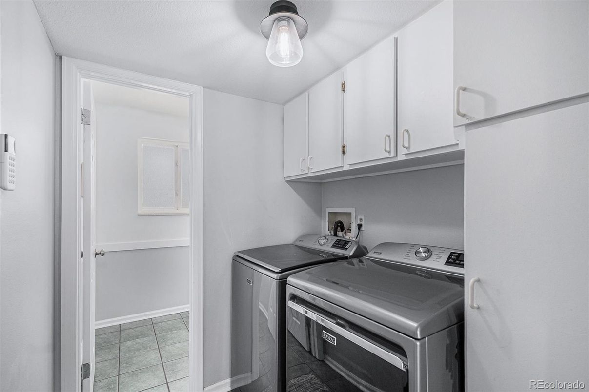 Interior, Washer