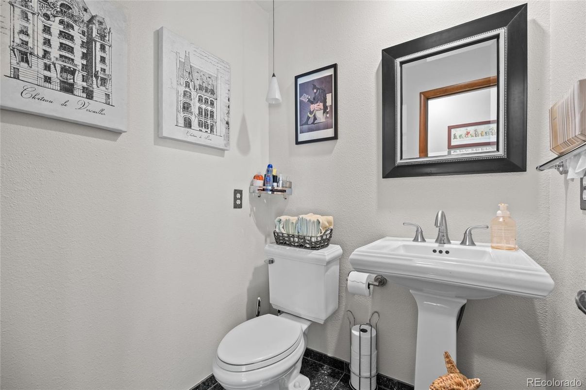 Bathroom, Interior, Pendant Lights