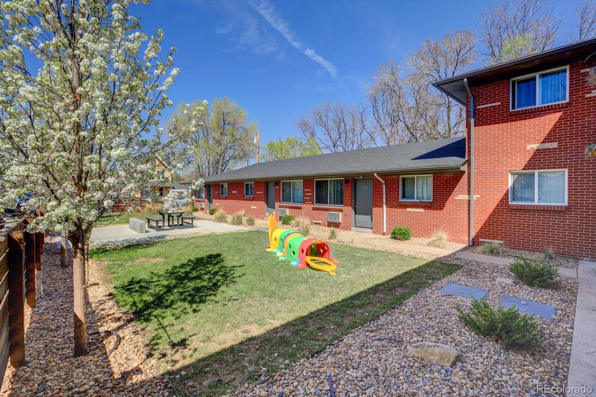 Backyard, Exterior, Playground