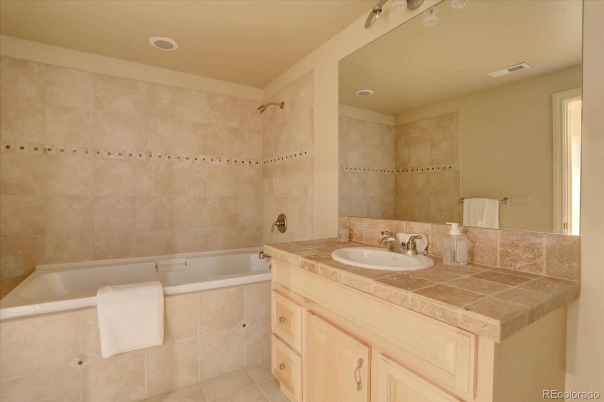 Bathroom, Interior, Recessed Lighting, Tile Countertops