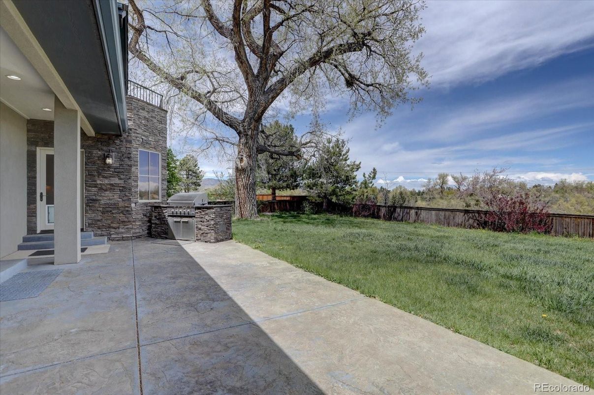 Backyard, Exterior