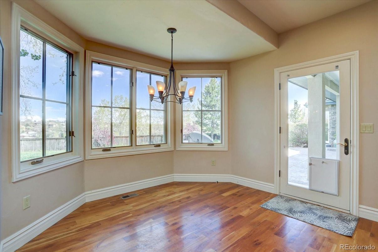 Chandelier, Empty room, Interior, Wood Texture Flooring