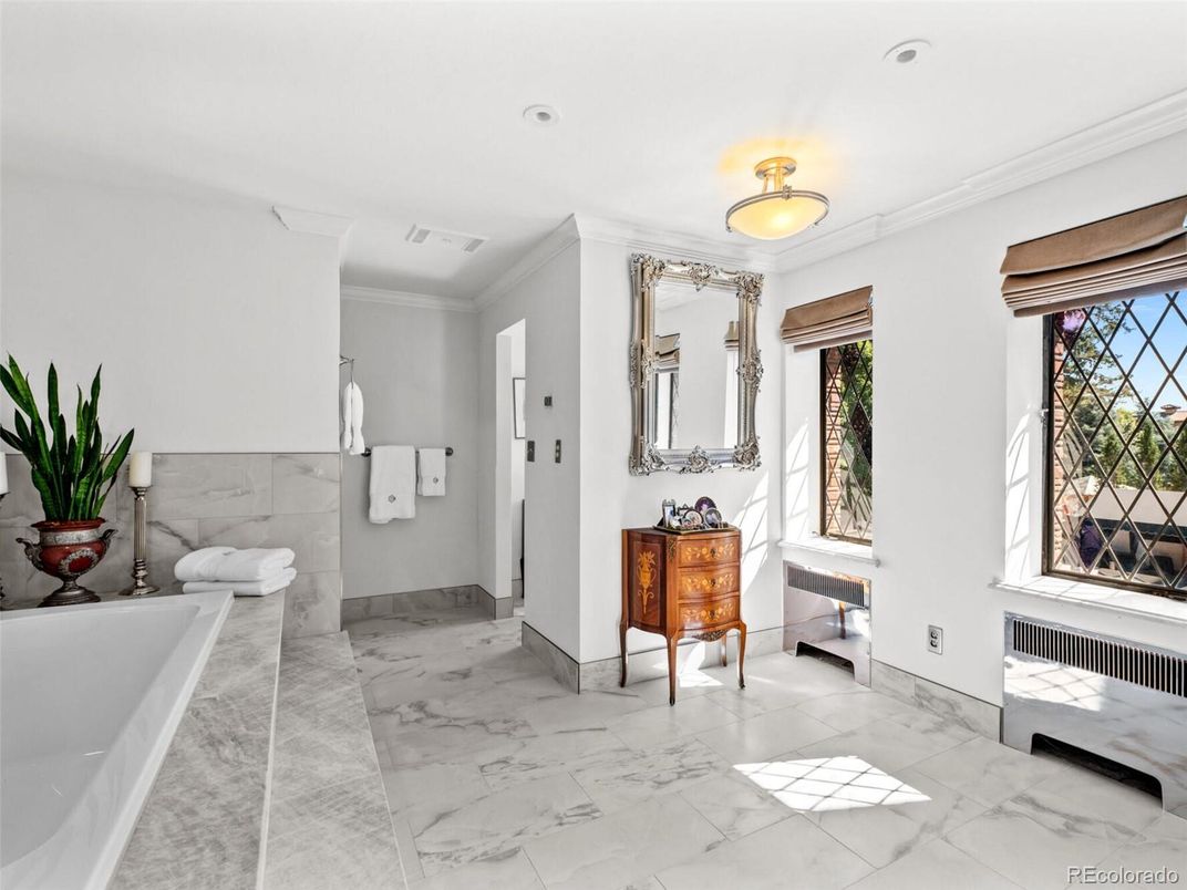 Bathroom, Interior, Marble, Recessed Lighting