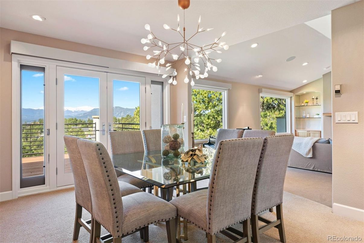 Bedroom, Dining room, Interior, Pendant Lights, Recessed Lighting