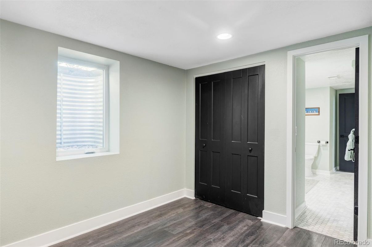 Bathroom, Interior, Recessed Lighting, Wood Texture Flooring