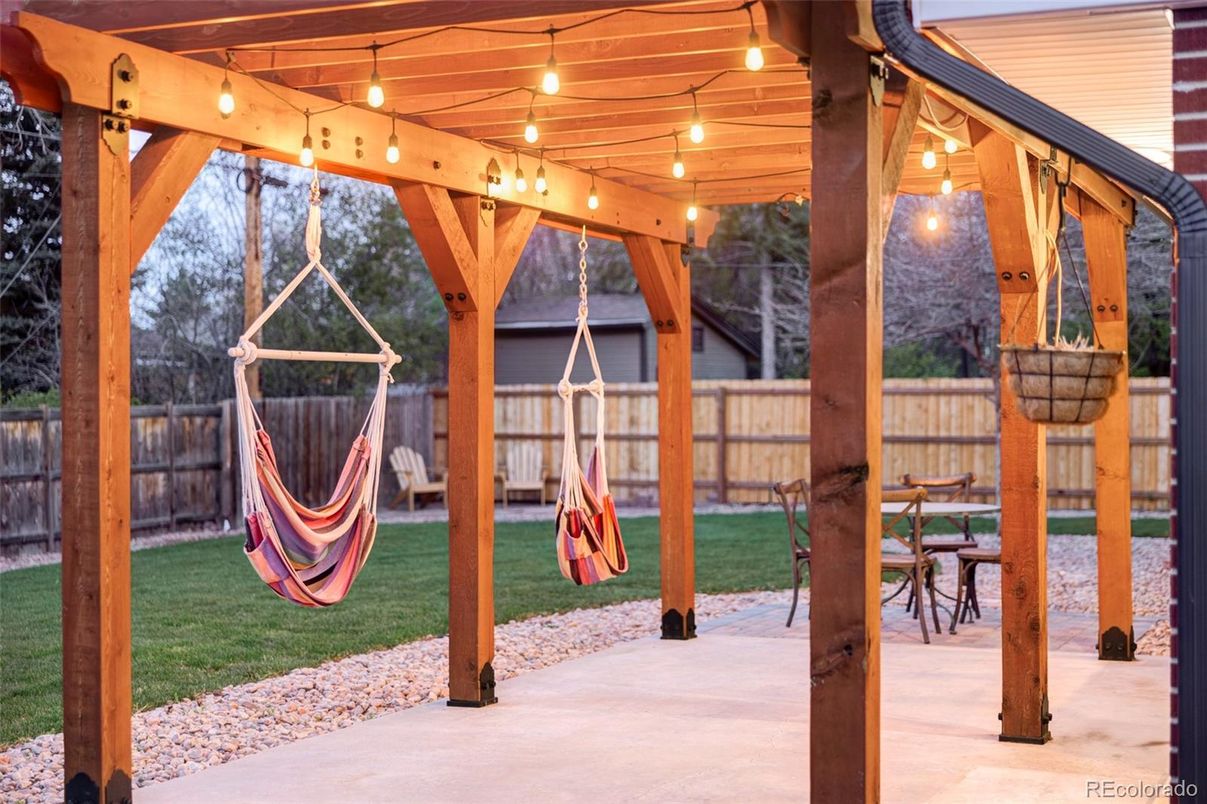 Backyard, Exterior
