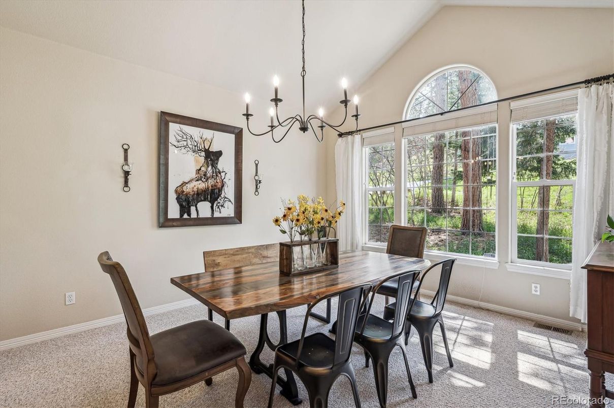 Chandelier, Dining room, Interior