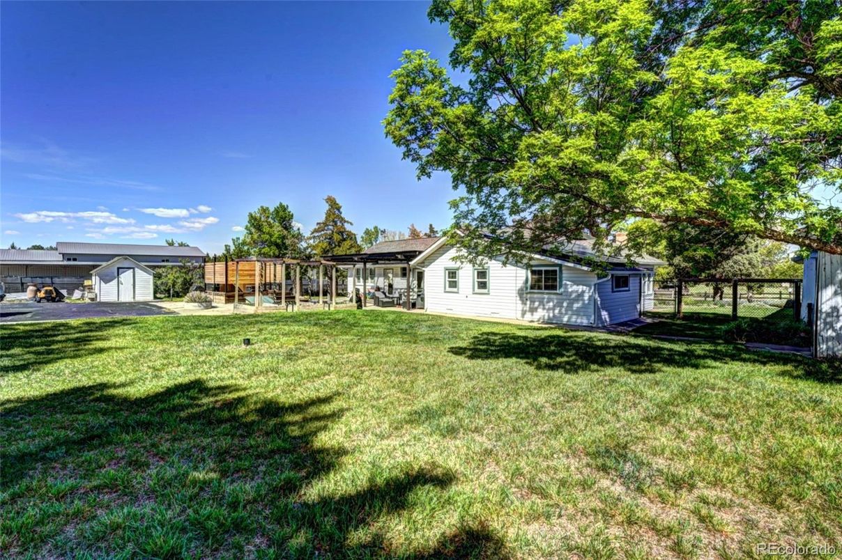 Backyard, Exterior