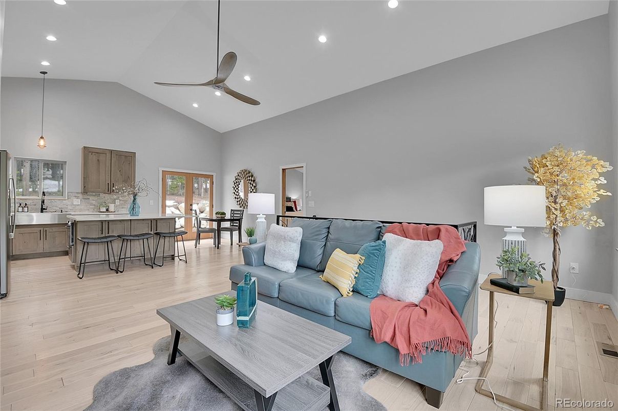 Interior, Kitchen, Living room, Pendant Lights, Recessed Lighting, Wood Texture Flooring