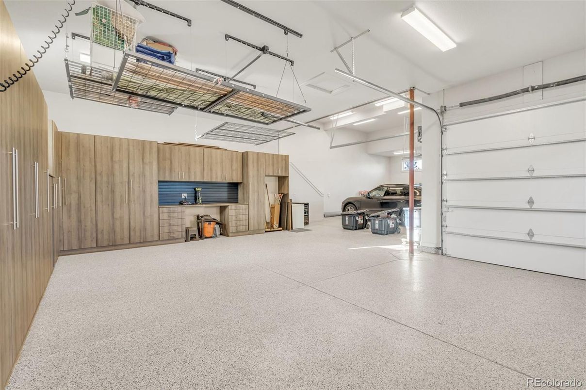 Garage, Interior