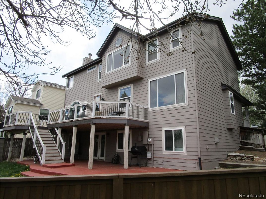 Exterior, Facade, Rowhouse