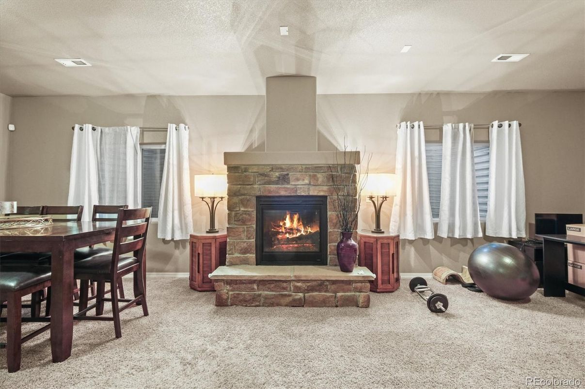 Dining room, Fireplace, Interior