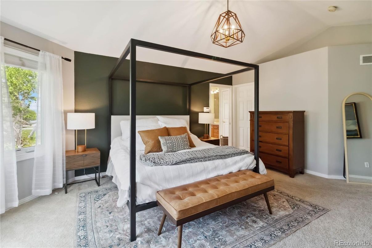 Bedroom, Interior, Pendant Lights