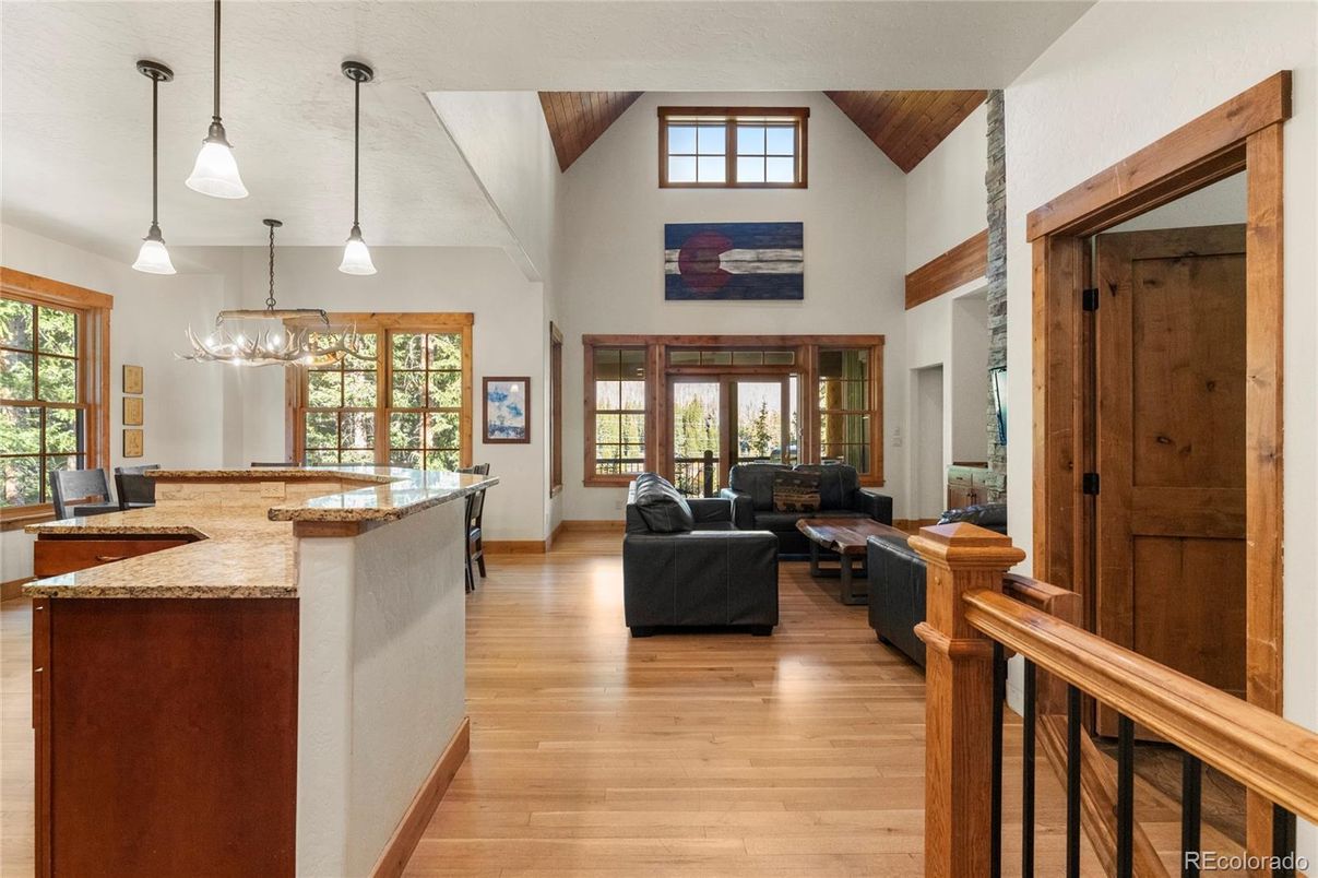 Interior, Living room, Pendant Lights, Wood Texture Flooring
