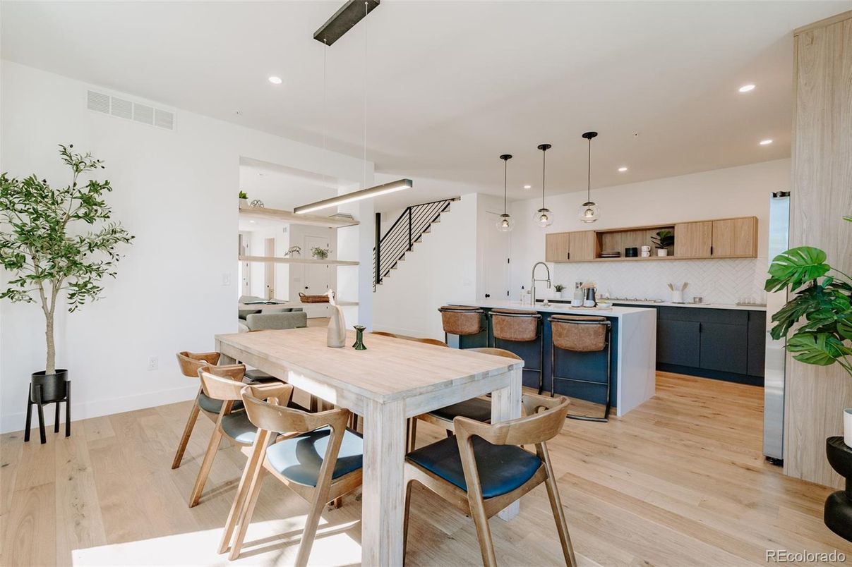 Dining room, Interior, Kitchen, Pendant Lights, Recessed Lighting, Wood Texture Flooring