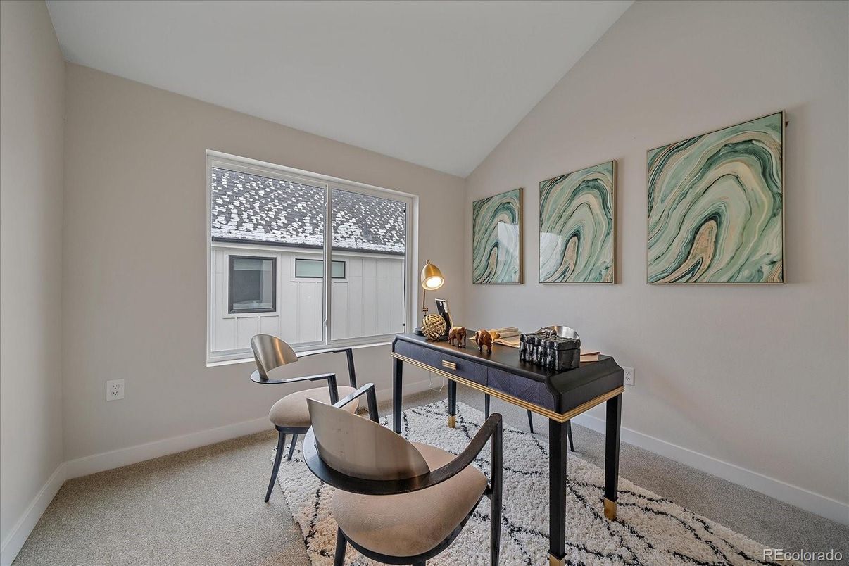 Home Office, Interior