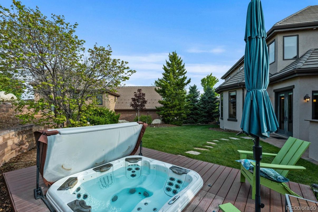 Backyard, Exterior, Hot Tub