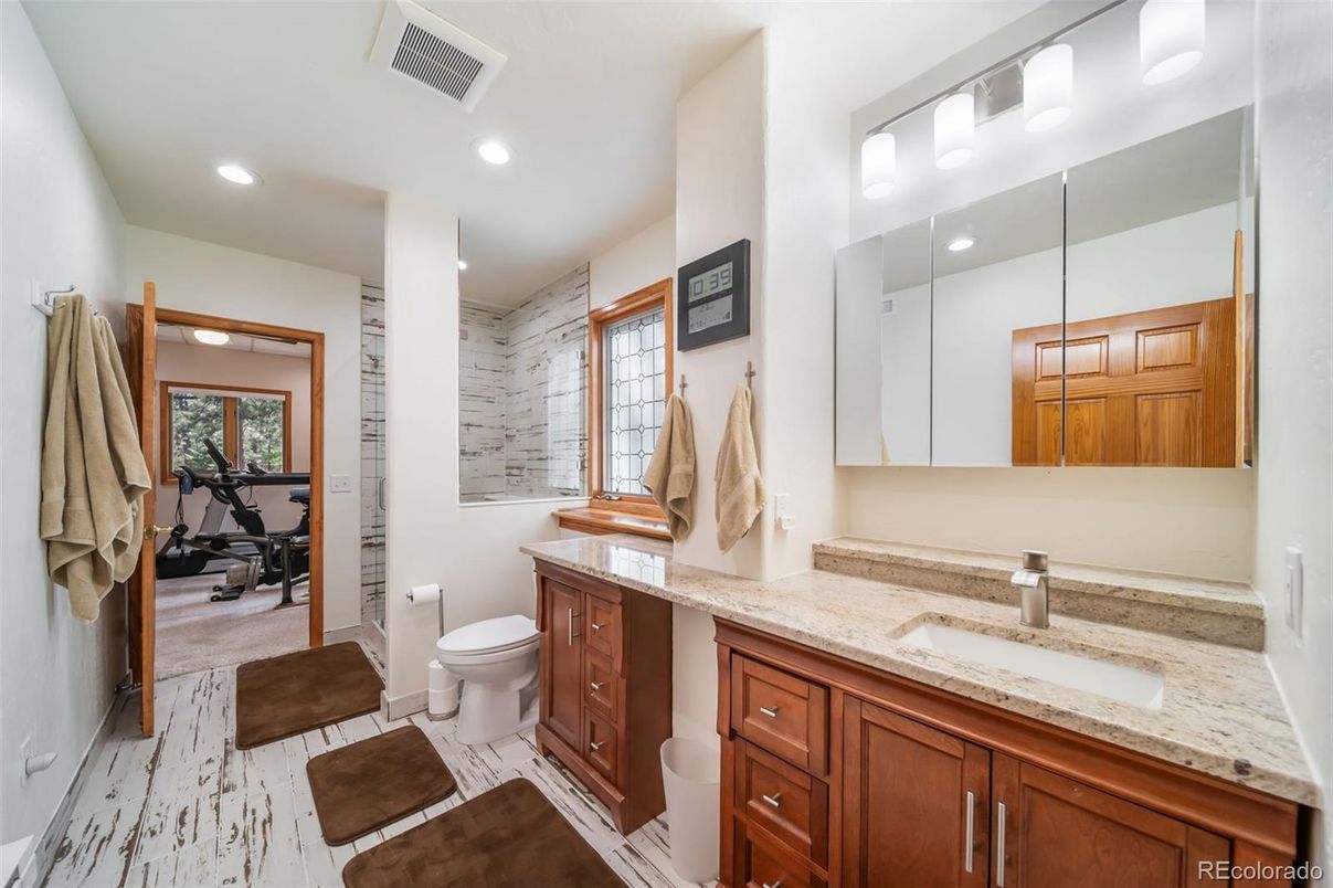 Bathroom, Fitness Equipment, Interior, Recessed Lighting