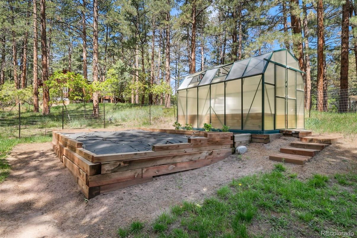 Backyard, Exterior, Hot Tub