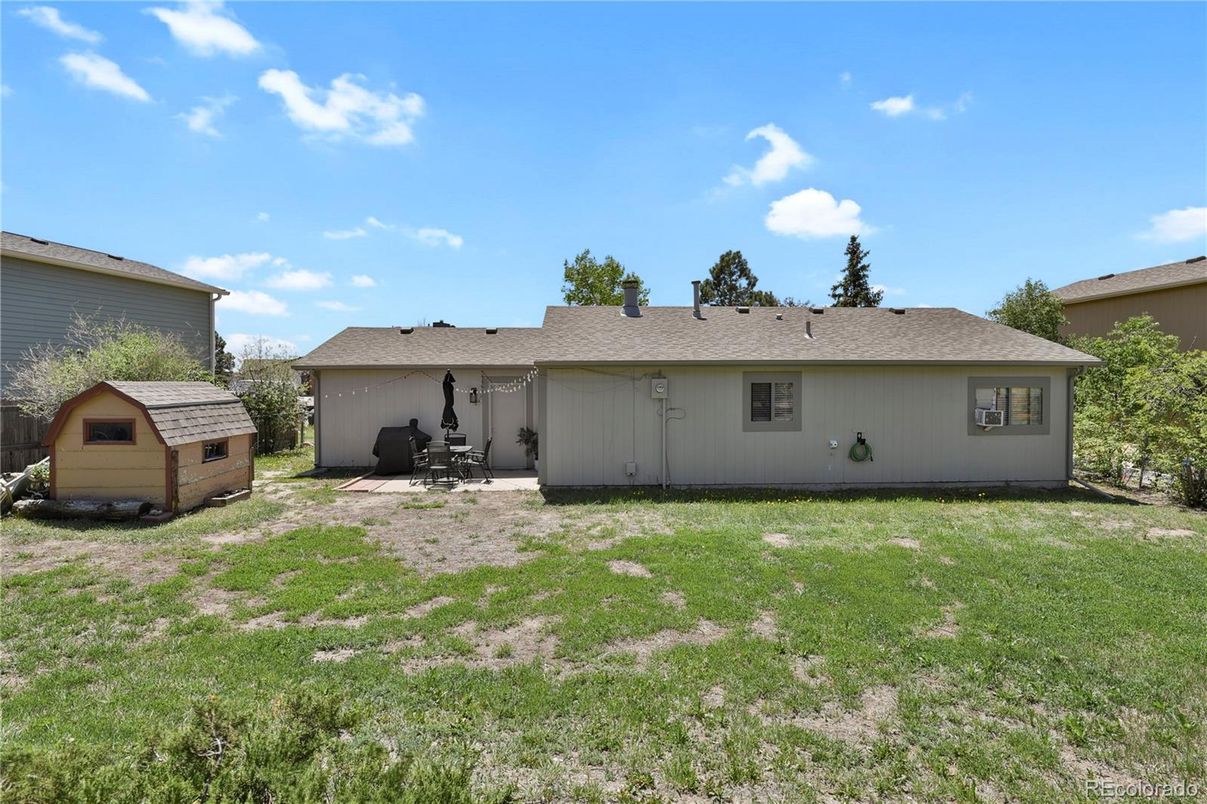 Backyard, Exterior