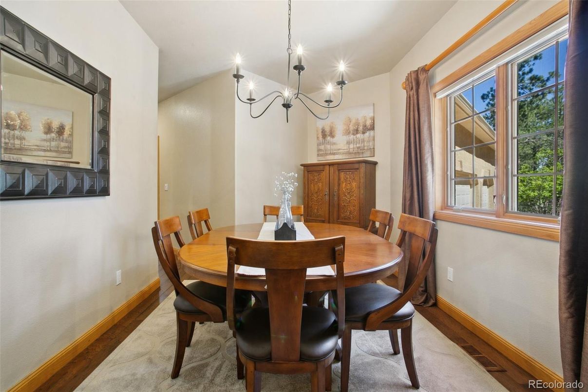 Chandelier, Dining room, Interior