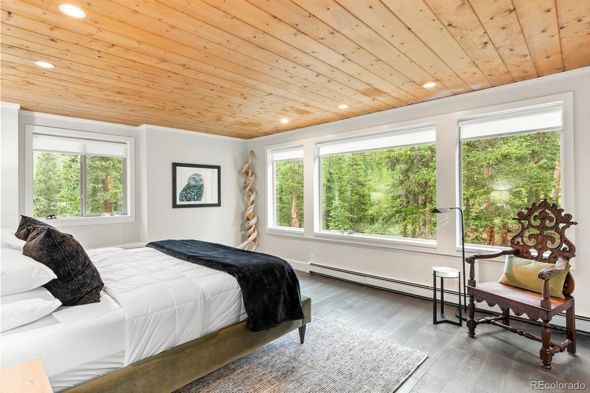 Bedroom, Interior, Recessed Lighting, Wooden Ceilings, Wood Texture Flooring