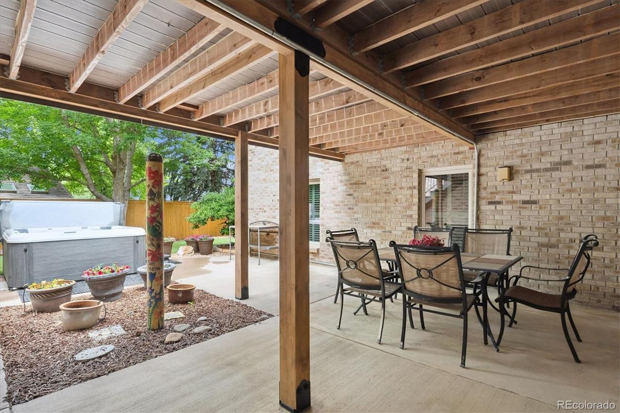 Exterior, Hot Tub